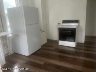 Building Photo - 126 N Lincoln Ave