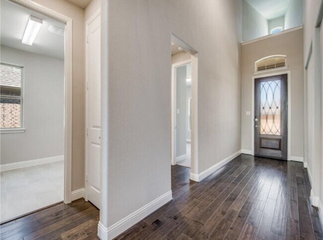Building Photo - Luxury Home in Estates at Shaddock Park
