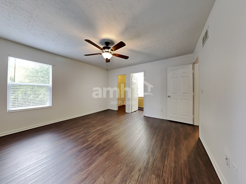 Building Photo - 4645 Bluejay Ct