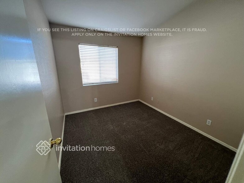 Building Photo - 5703 N 67th Dr