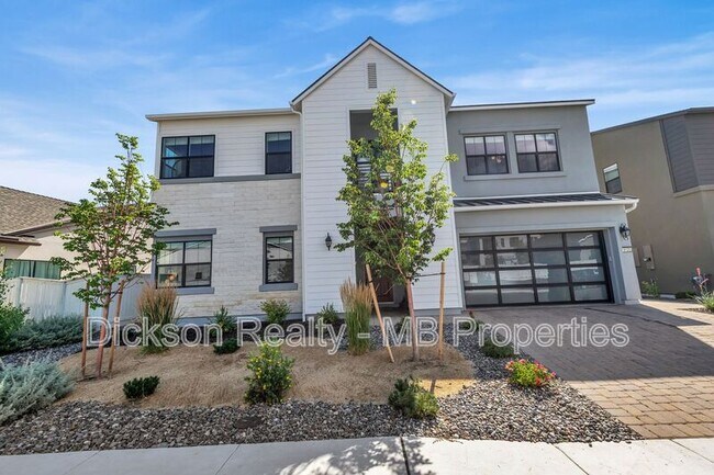 Building Photo - 6120 Triple Crown Dr