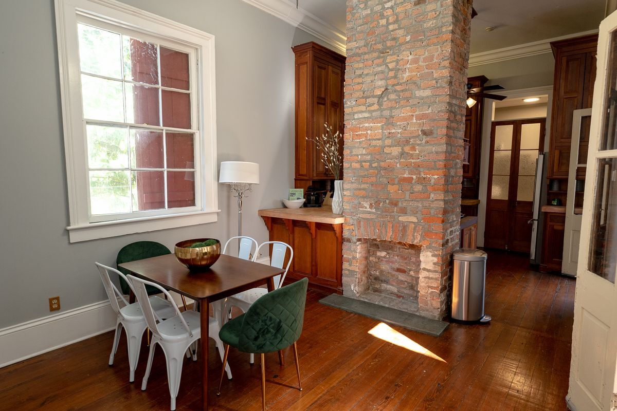 Building Photo - 1433 Esplanade Ave