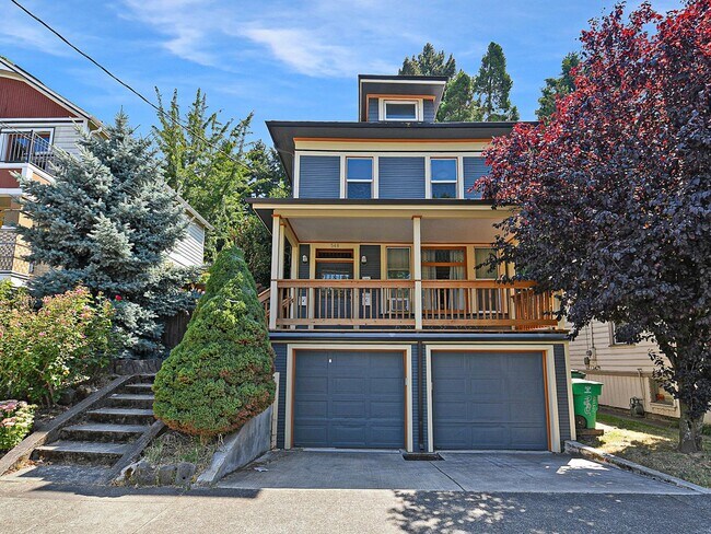 Building Photo - SE 20th Ave