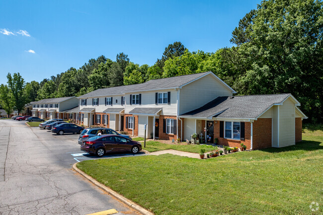 Building Photo - Chester Townhouses