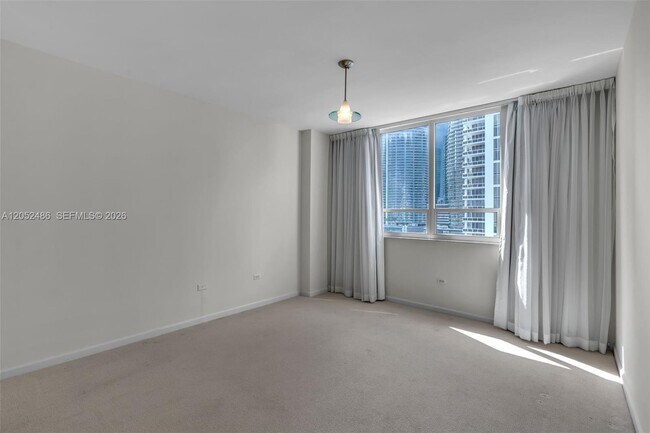Building Photo - 801 Brickell Key Blvd