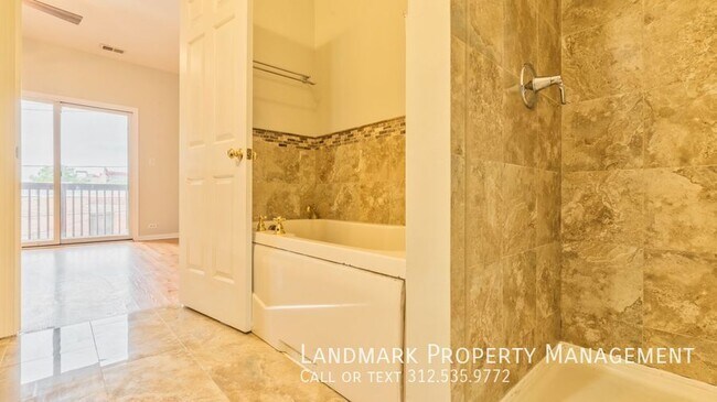 Building Photo - 1524 North Bosworth-Unit 2