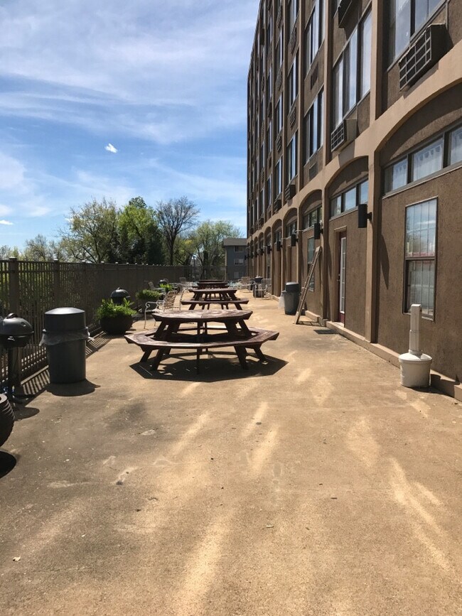 Building Photo - University Towers Unit 601: Studio Apartment ready for AUGUST 2026 move in! $1200 per Month