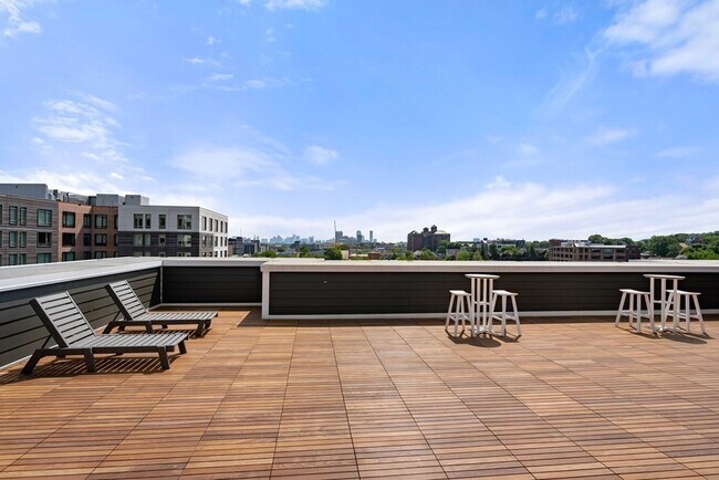 Building Photo - 50 Hichborn St