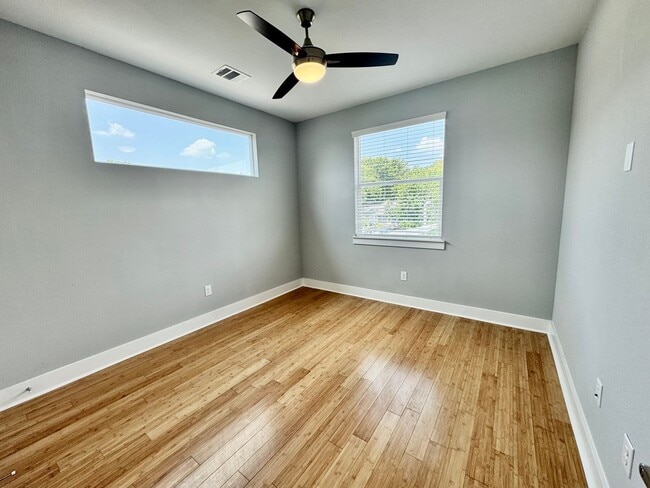 Building Photo - 6911 Meador Ave