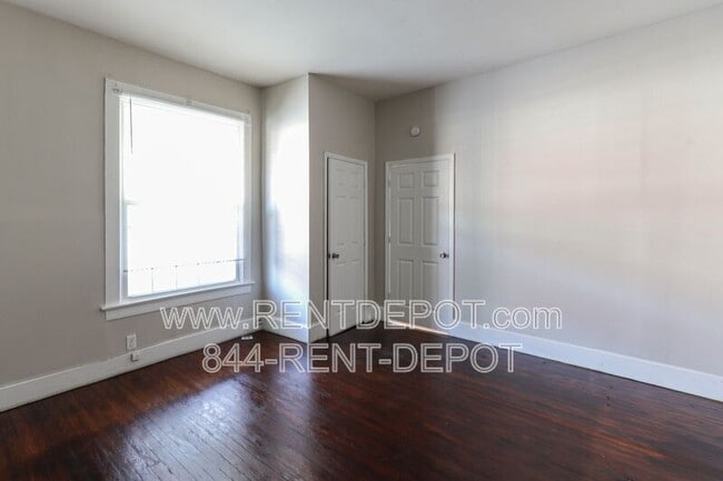 Building Photo - 2114 N. Fifth Ave.