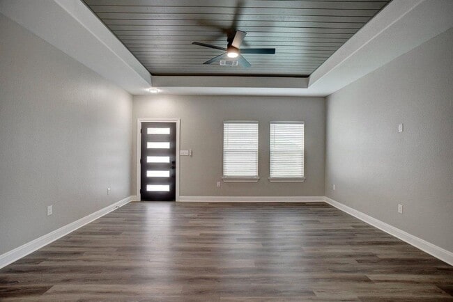 Building Photo - 123 S Kanaio Dr