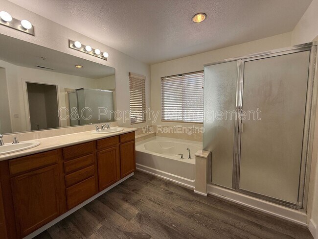 Building Photo - 97 la Jolla St