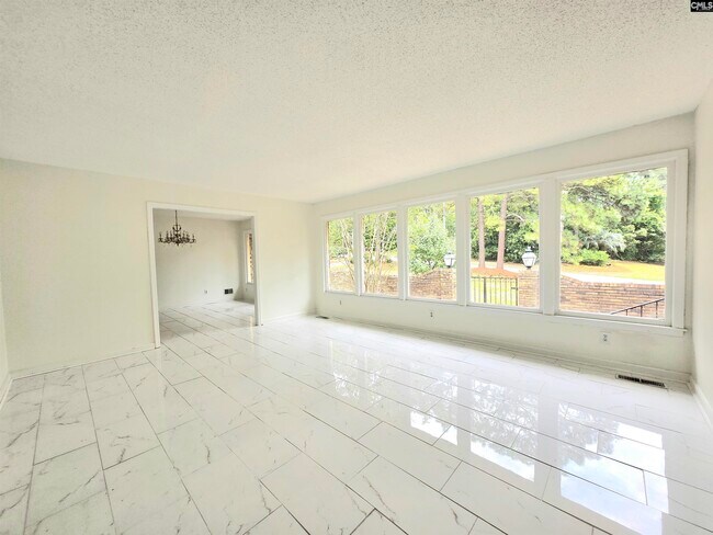 Building Photo - 77 Northlake Rd