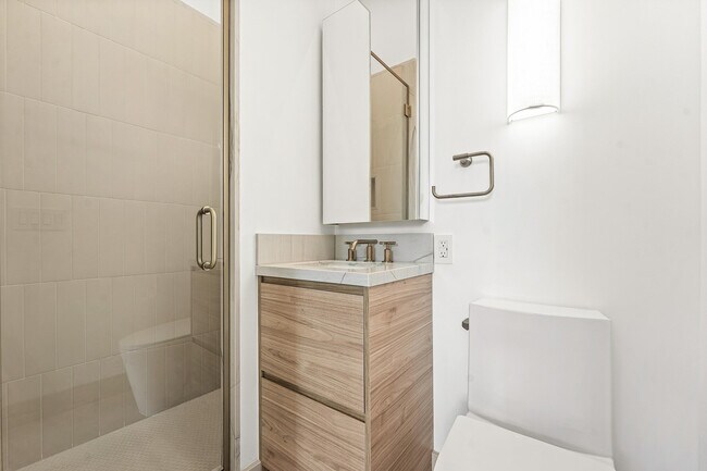 Building Photo - 5890 NW 39th Ave