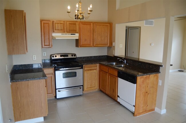 Building Photo - 17506 Bullis Gap Dr