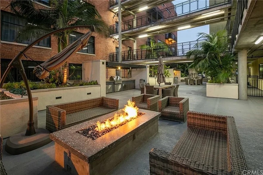 Fire Pit - 835 Locust Ave