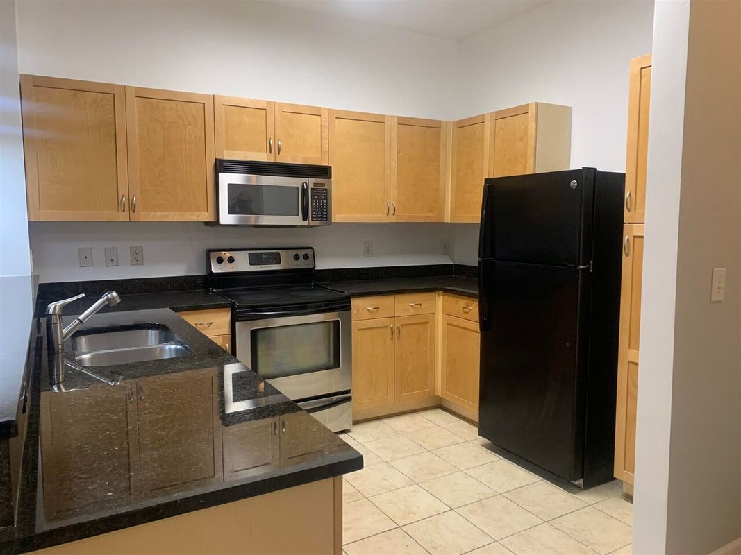 Building Photo - 870 Mayson Turner Rd NW