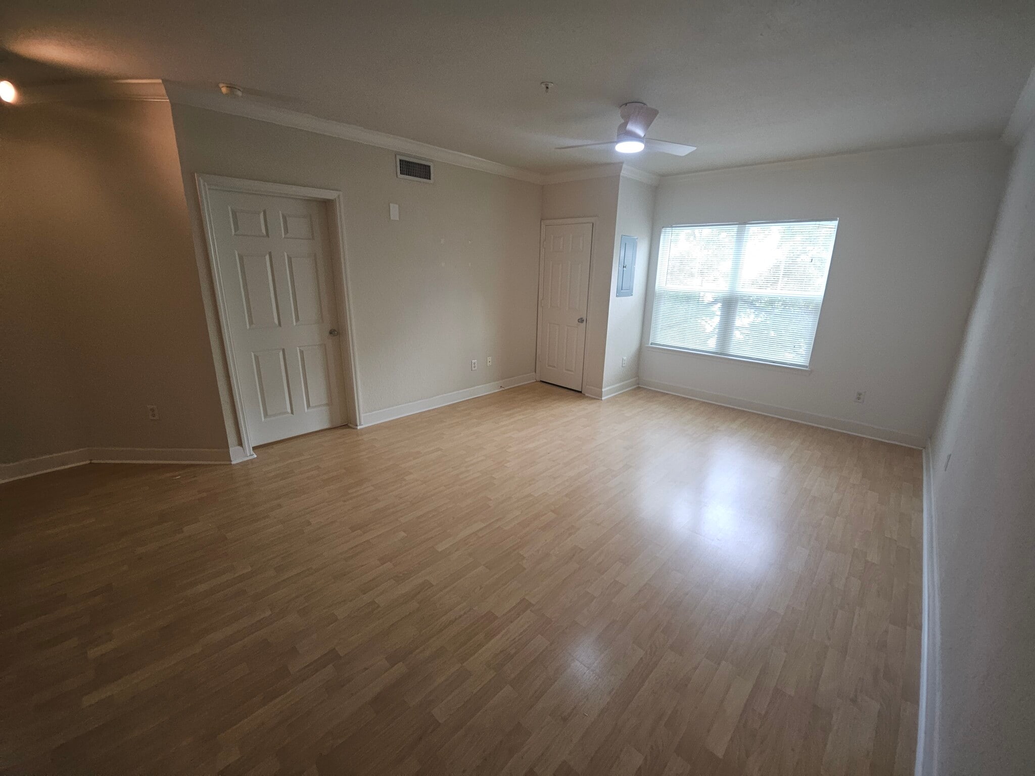 Building Photo - 202 E South St