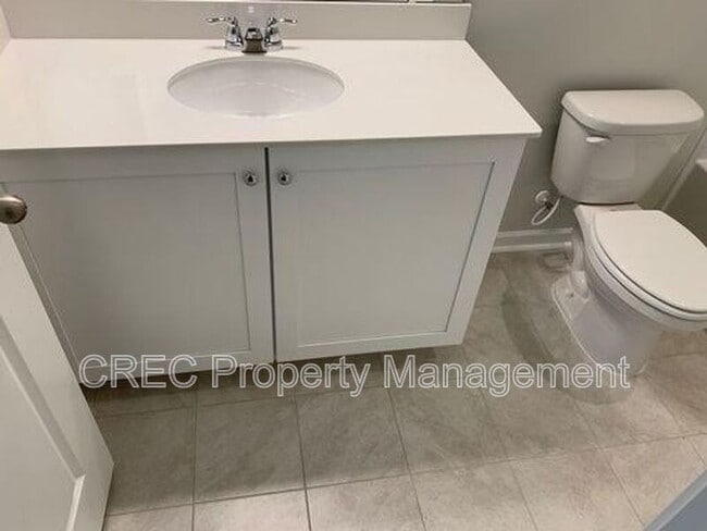 Building Photo - 603 McLernon Trce