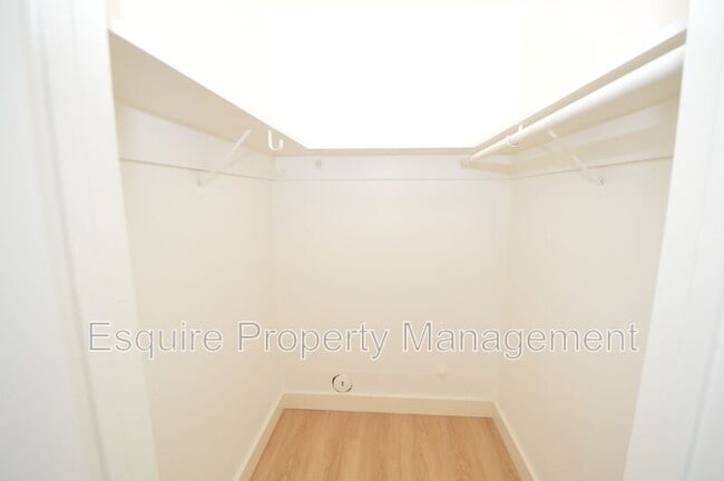 Building Photo - 13515 W Telegraph Rd