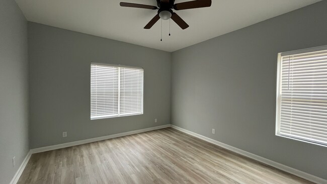 Building Photo - 217 Overcup Dr