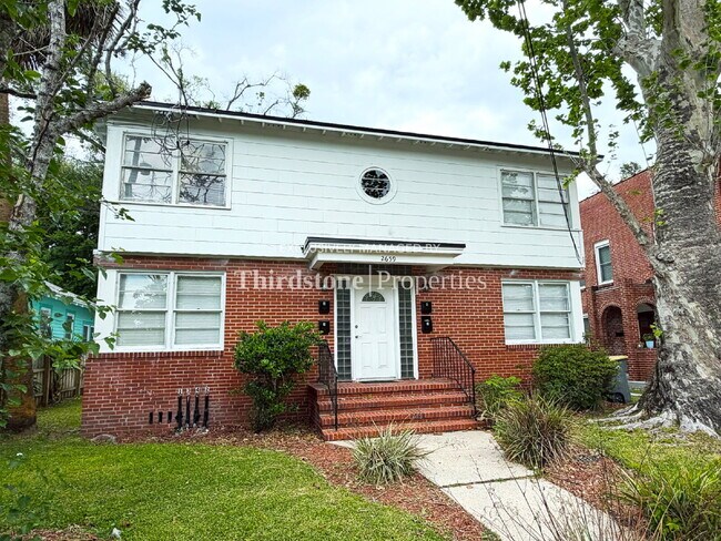 Building Photo - 2659 College St