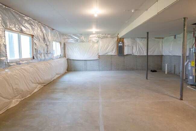 Building Photo - 2845 Beechwood Dr