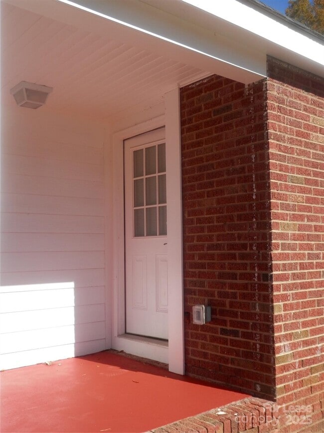 Building Photo - 1712 Washington Ave