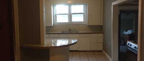 Building Photo - 1150 Sunset Dr