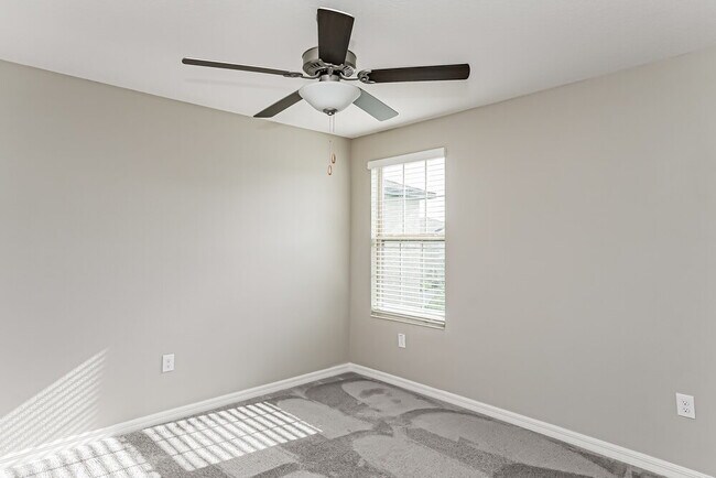 Building Photo - 5125 Dandelion St