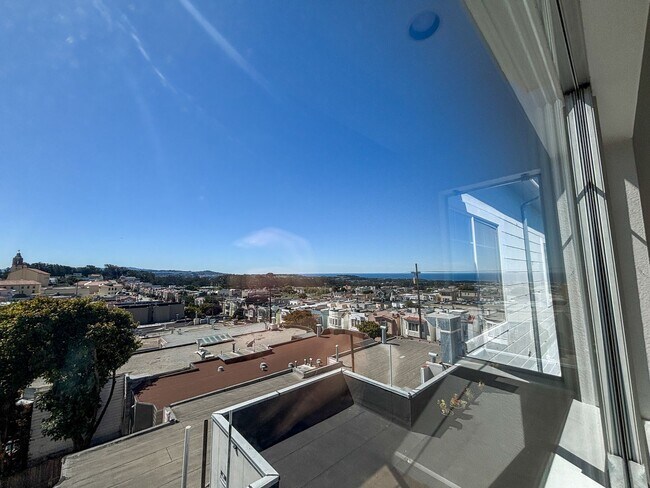 Building Photo - 749-749 Taraval St