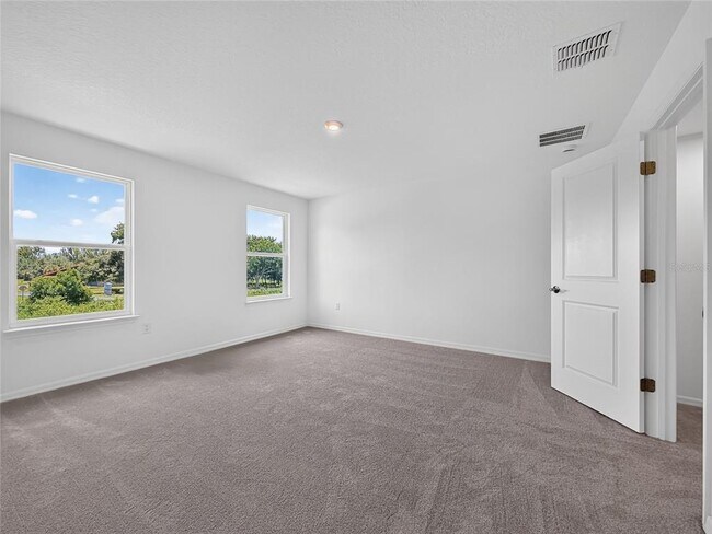 Building Photo - 3004 Jessamine Dr