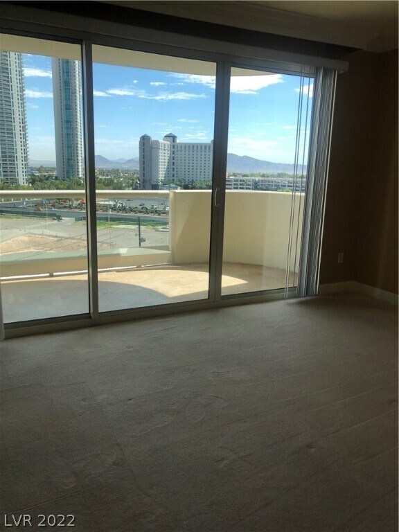 Building Photo - 2747 Paradise Rd