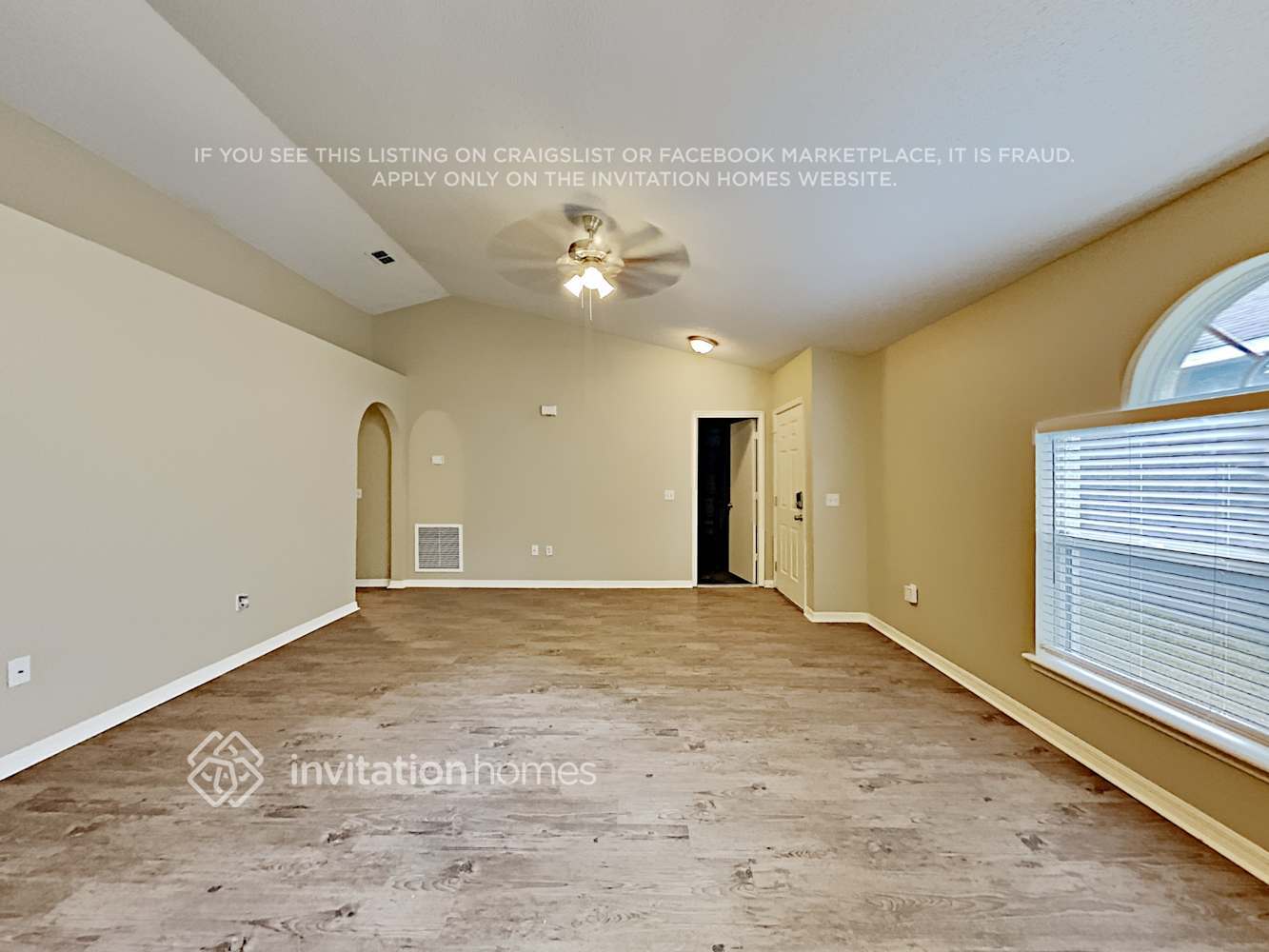 Building Photo - 30618 Double Dr