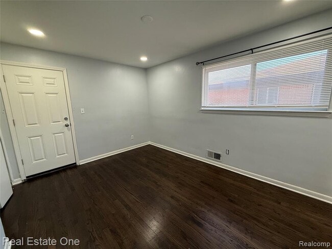 Building Photo - 8064 Whitefield St