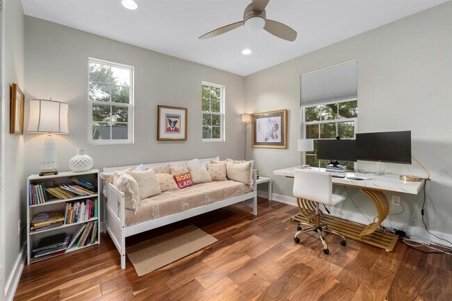 Building Photo - 3302 Funston St