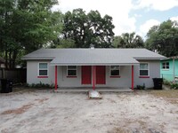 Building Photo - 1315 SE 3rd Ave