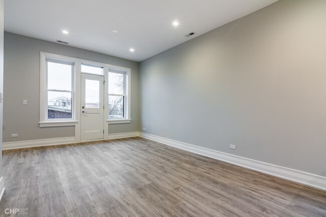 Building Photo - 2318 W Thomas St