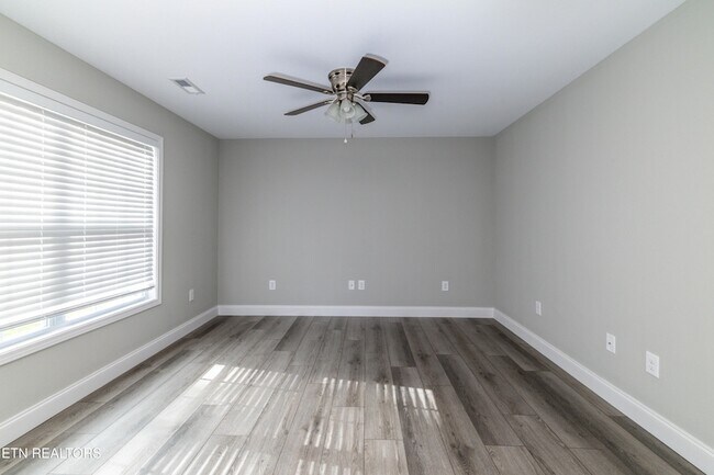 Building Photo - 159 Wade Ln