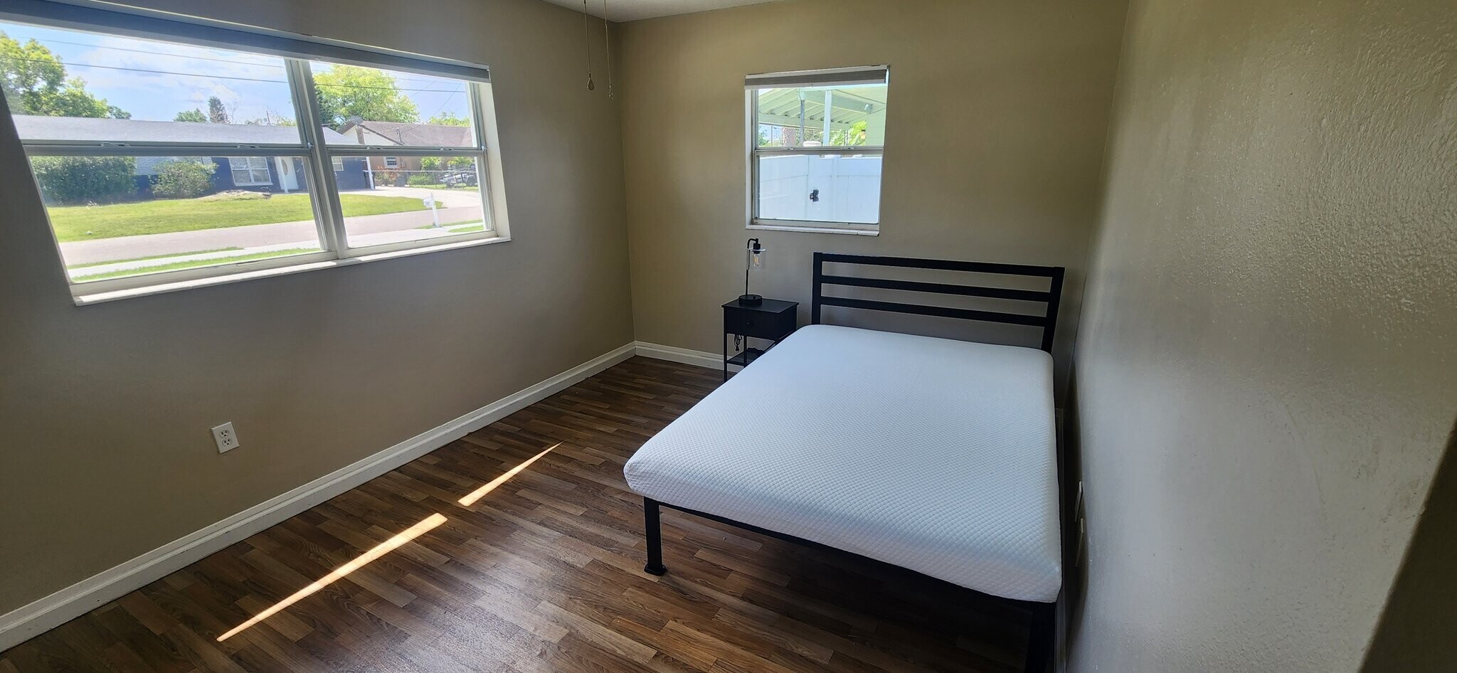 Building Photo - 14501 Daring Ave