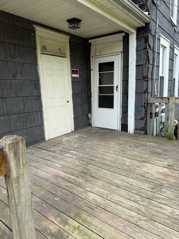 Primary Photo - 300 Crawford St