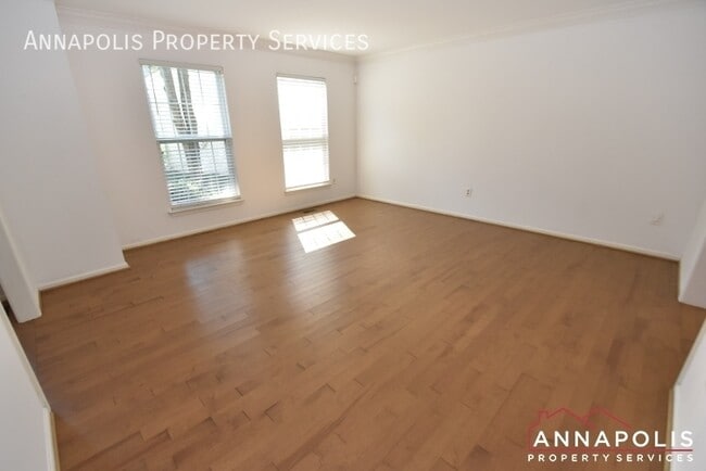 Building Photo - 2808 Traxler Ct