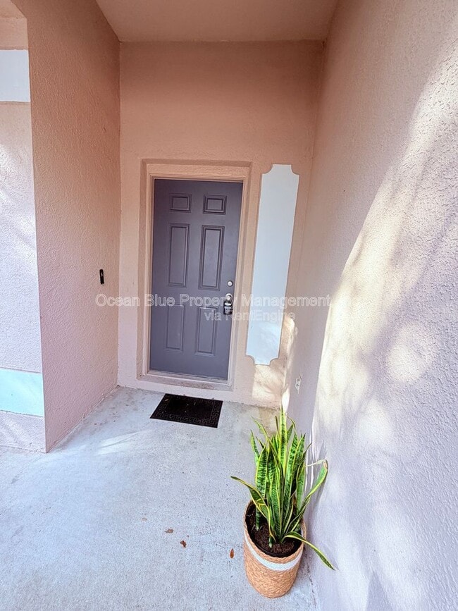 Building Photo - 3006 Summer House Dr