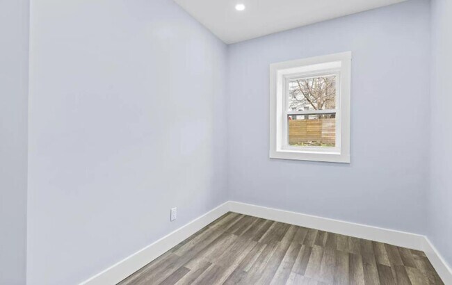 Building Photo - 392 Palisade Ave