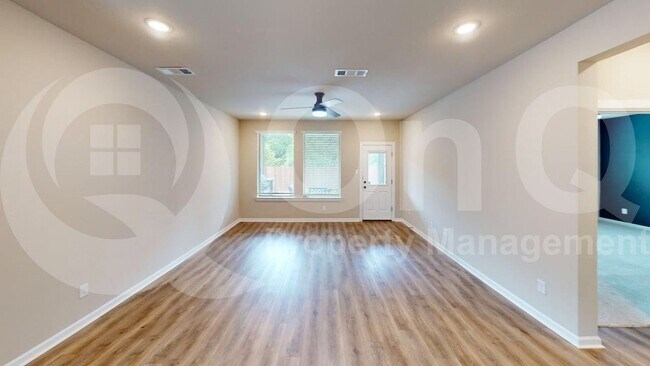 Building Photo - 5521 Capilano Ct