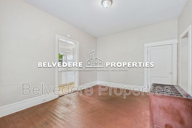 Building Photo - 1118 Campbell
