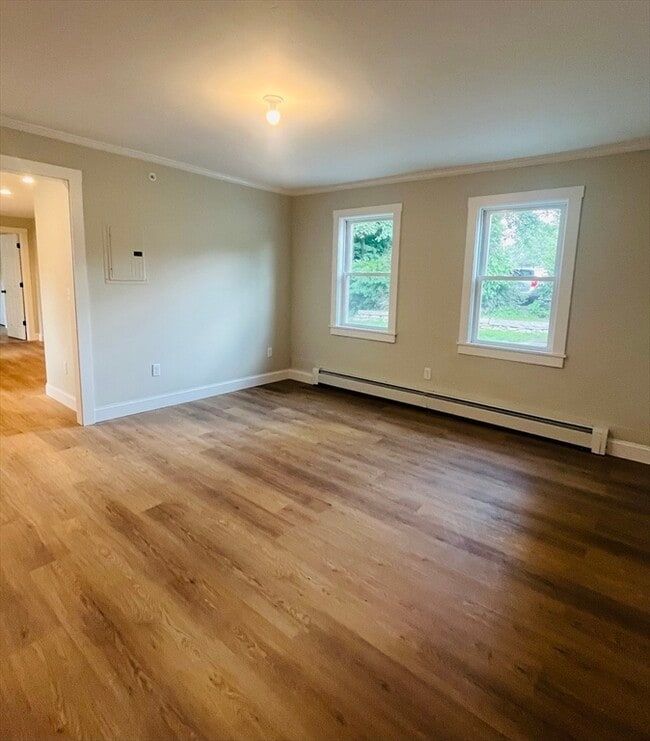 Building Photo - 100 Main St