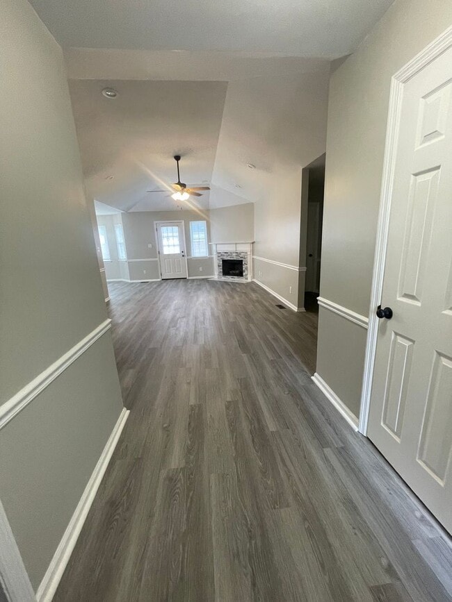 Building Photo - Available now in Amelia Landing Subdivision !!