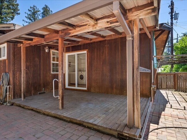 Building Photo - 336 Triplett Dr