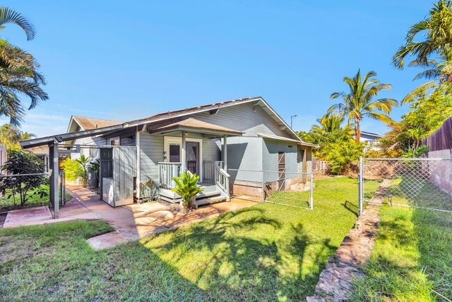 Building Photo - 305 Uala Pl